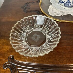 Federal Glass Pioneer Clear Pressed Glass Ruffled Bowl